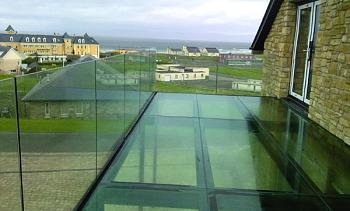 Стеклянные полы на балконе в Волгограде. Готовые проекты ПерилаГлавСнаб