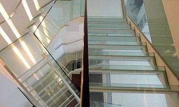 Стеклянные ступени и площадки для колодезной лестницы в Волгограде. Готовые проекты ПерилаГлавСнаб