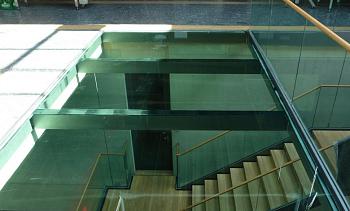 Стеклянный потолок в бизнес-центре в Волгограде. Готовые проекты ПерилаГлавСнаб