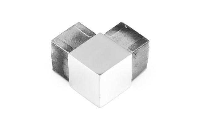 Отвод для поручня с пазом 40х40 мм, полированный, (AISI 304) k546